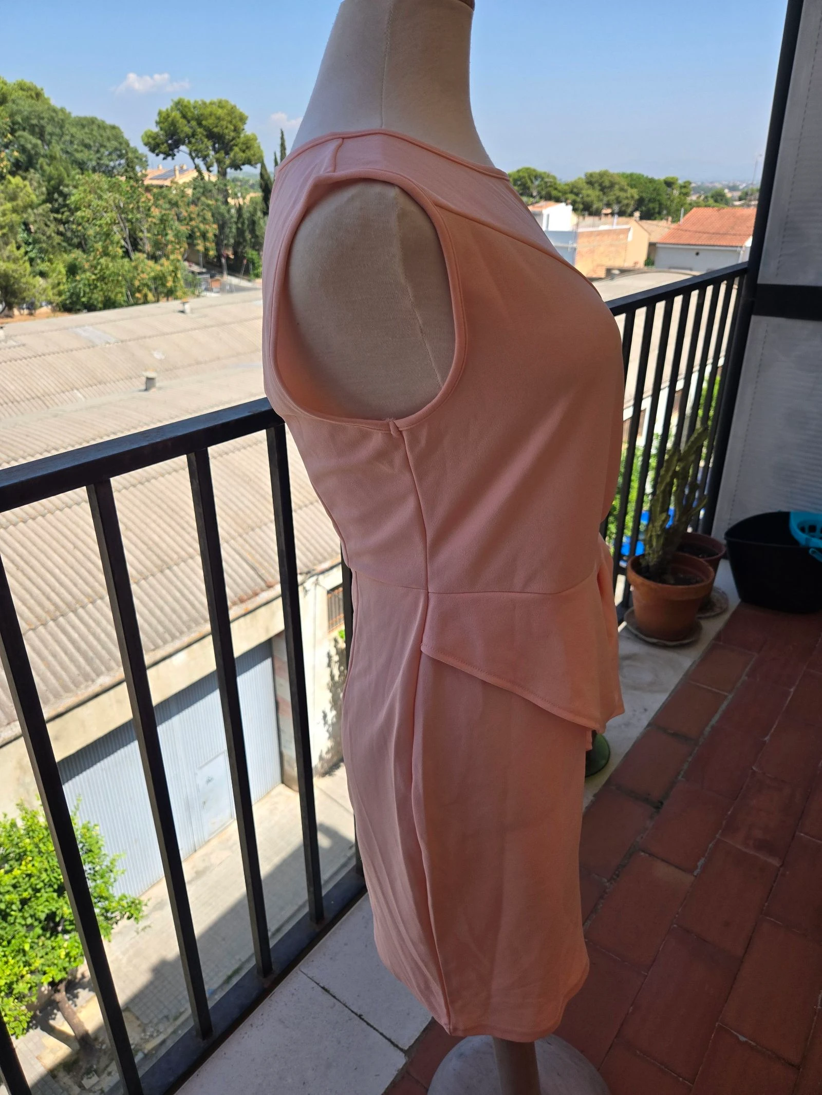 Robe pastel rose avec noeud – photo 4